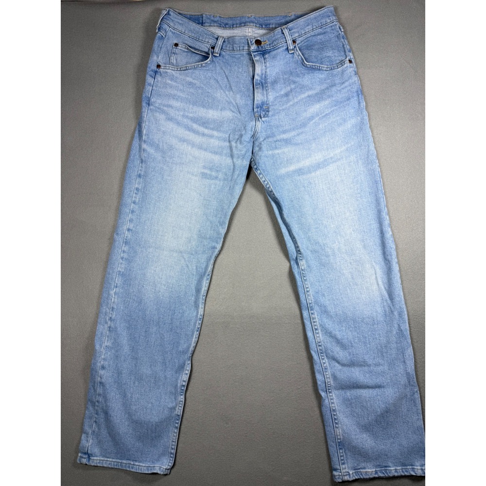 Wrangler Mens‎ Jeans Premium Quality Straight Leg 34x32 Light Wash Cotton Blend